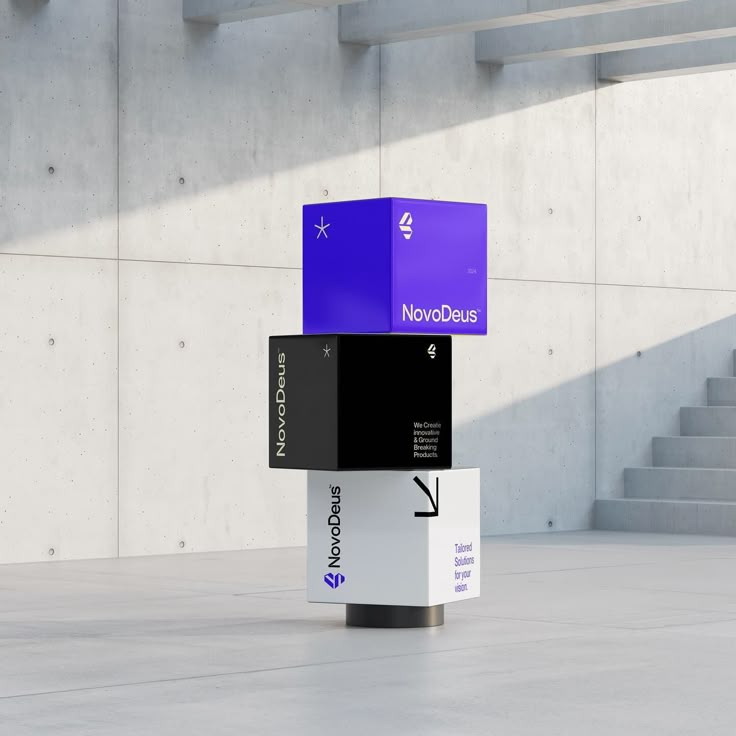 مشروع عقاري مع إعلانات أسوار